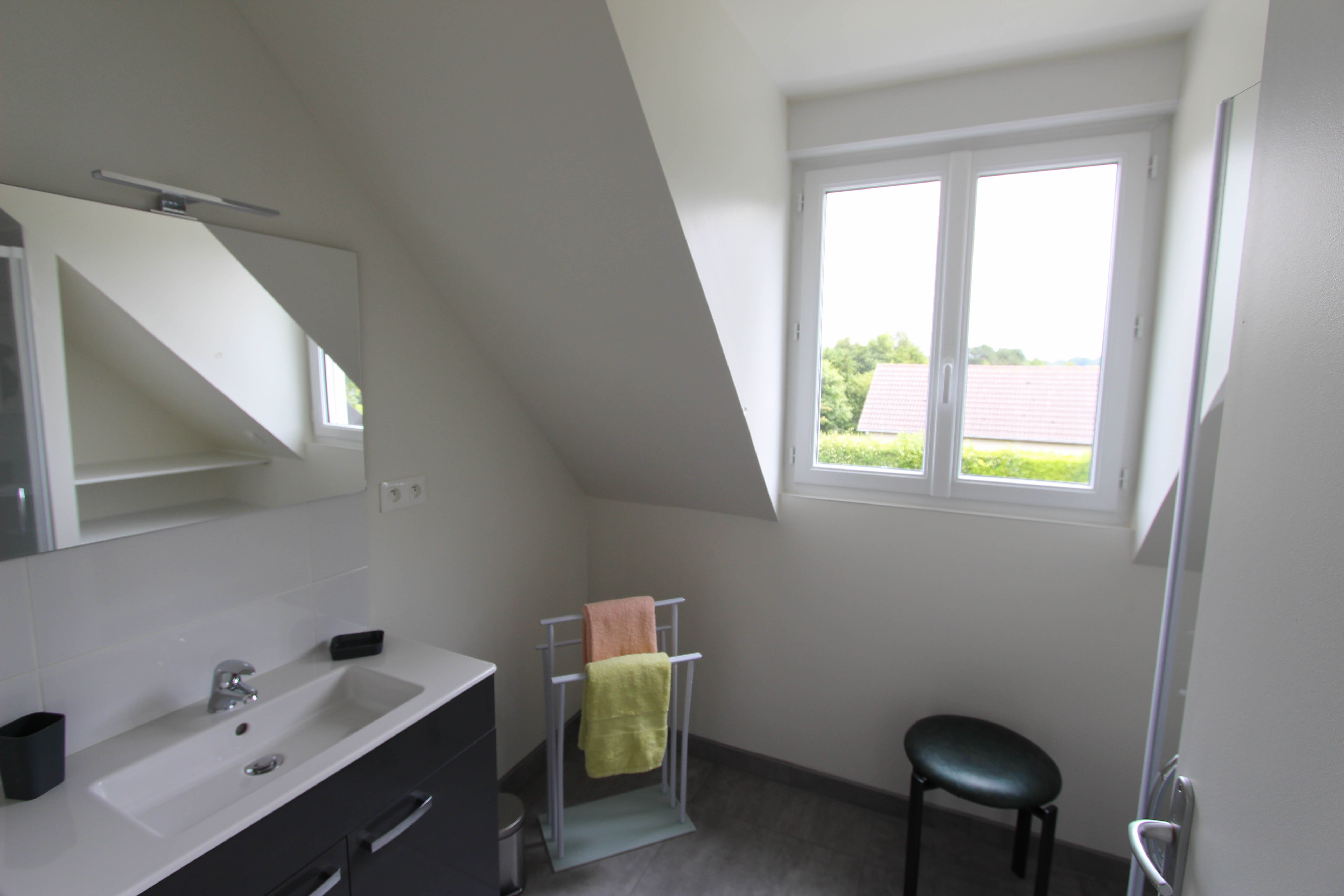 salle de bain étage de la villa rubis location gîte varengeville-sur-mer pourville-sur-mer